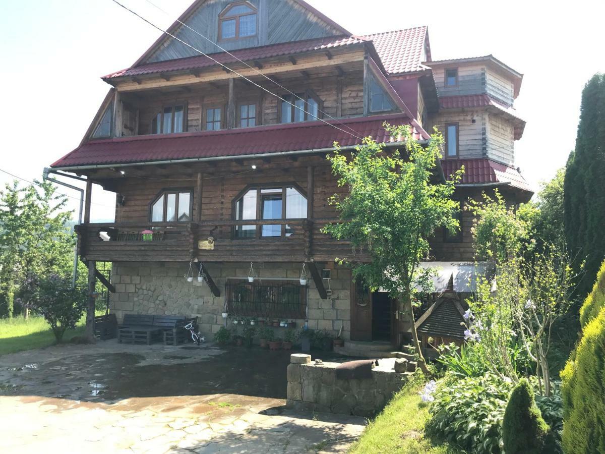 Садиба Червона калина Private estate Chervona Kalyna Яремче Екстер'єр фото