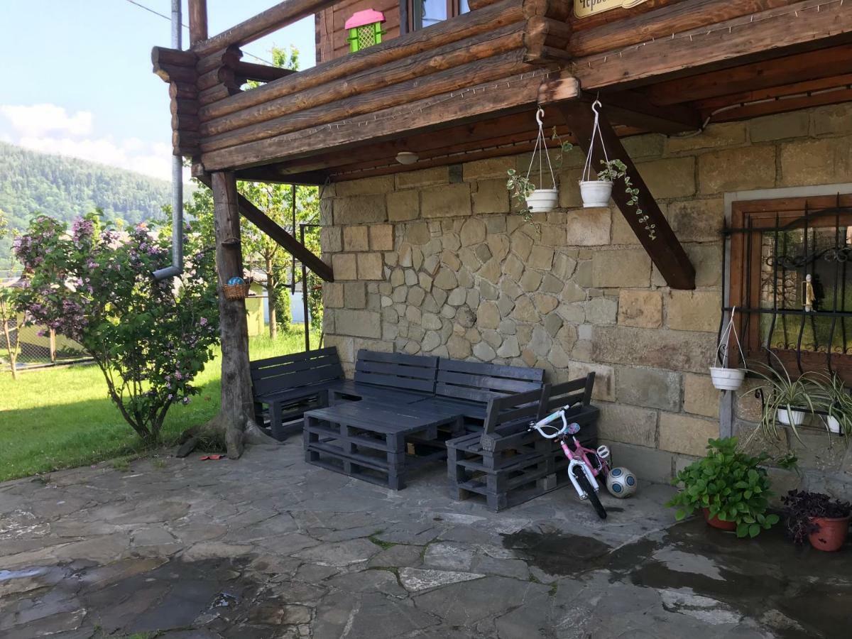 Садиба Червона калина Private estate Chervona Kalyna Яремче Екстер'єр фото